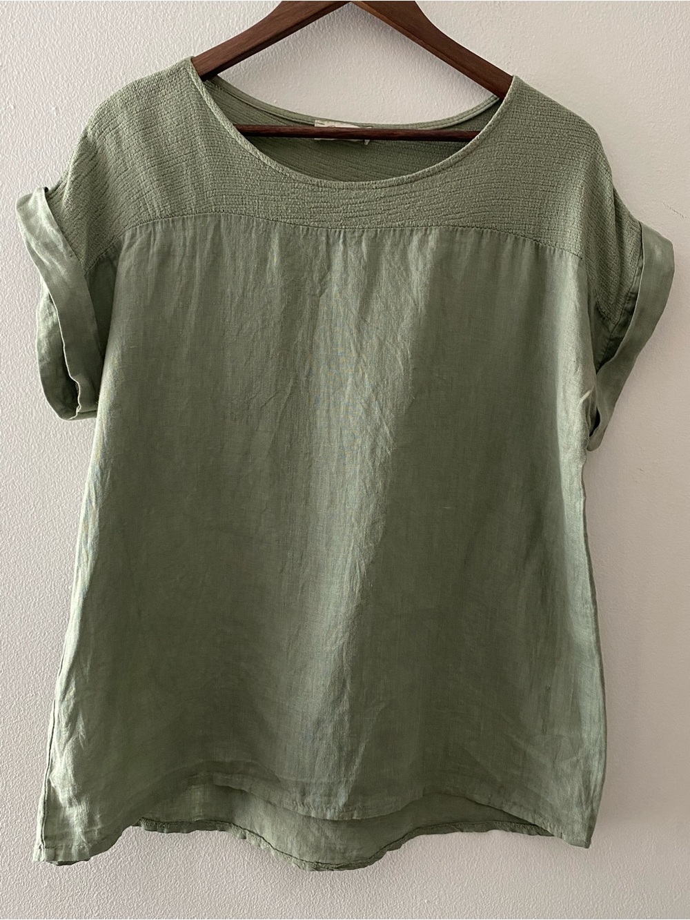 Bellambra Women’s Relaxed Short Sleeve Linen Top - Olive Green